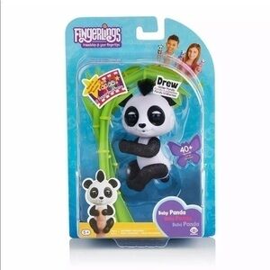 Fingerlings Drew Baby Panda New